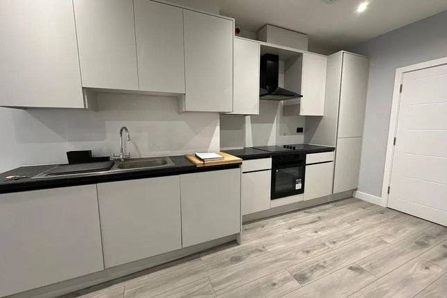 255-257 High Street, HOUNSLOW photo 3