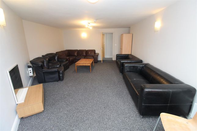 Thumbnail Flat to rent in Darran Street, Cathays, Cardiff