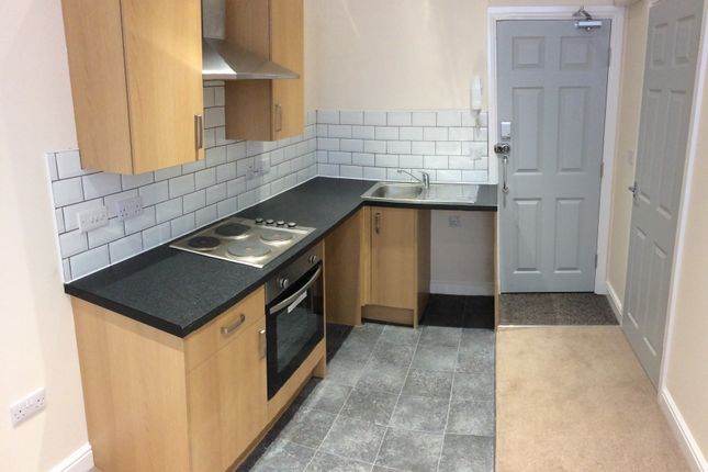 Studio flat on 168 Westgate, Wakefield, £540/mo