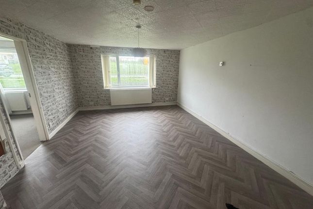 30 Observatory Avenue, Milford Haven photo 2