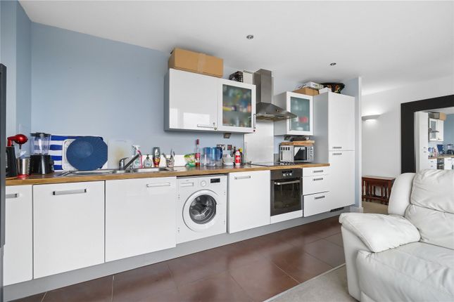 Flat 11, Oceanis Apartments, Royal Victoria Dock photo 4