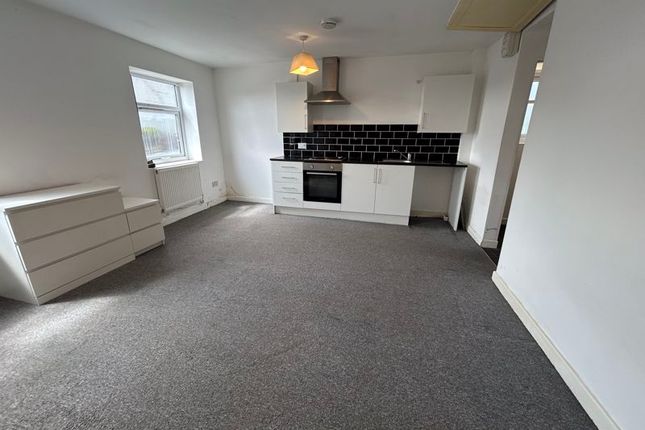 48, Recreation Drive, Mansfield photo 3