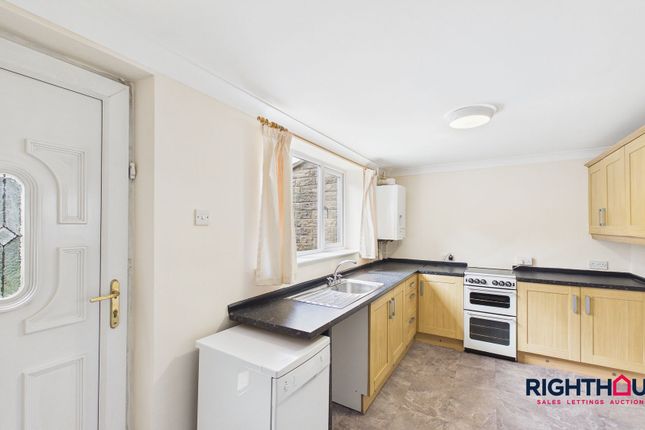 11 Irwell Street, Bradford photo 2