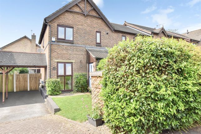 End terrace house for sale in Meadowbrook Court, Stone