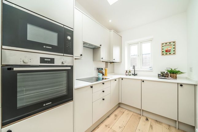 11, Queens Terrace, Old Isleworth photo 4