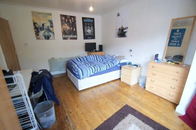 25, Bemerton St, London photo 4