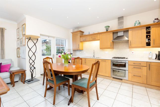 52, Heathcliff Avenue, Hitchin photo 4
