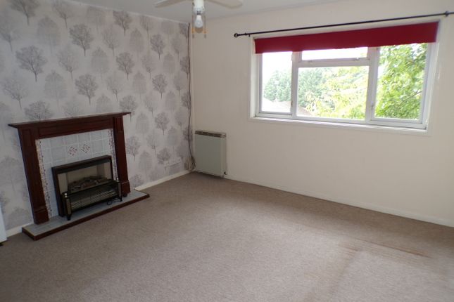 19, Oxford Green, Cannock photo 4