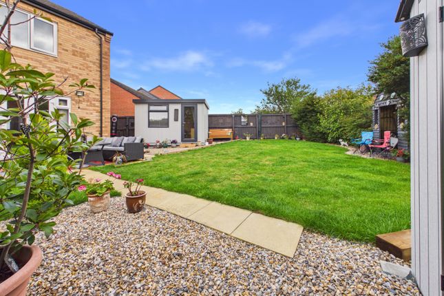 20, Lidgett Green, Pontefract photo 2