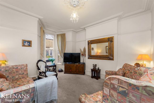 18, Wellhouse Road, Barnoldswick photo 2