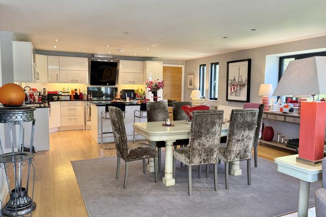 14, Abbey Court, TAVISTOCK photo 4