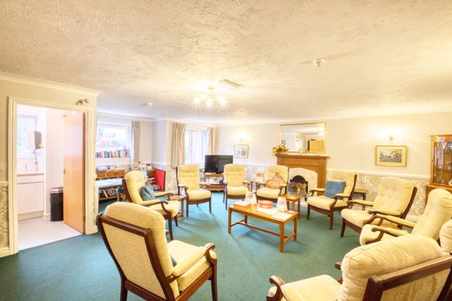 49, Amber Court, Hove photo 4