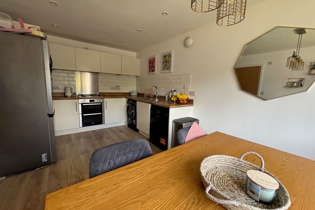 32 Osprey Drive, Stowmarket photo 3