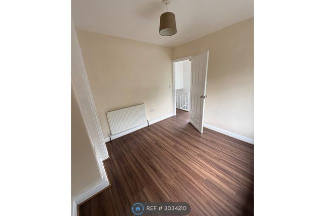 Elwyn Grove, Bradford photo 4