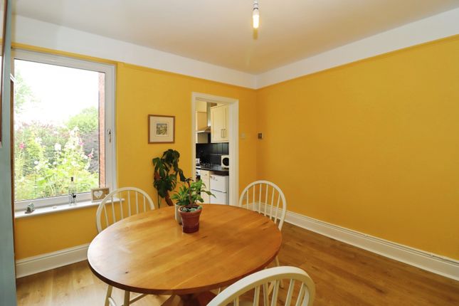 5, Victoria Avenue, Chesterfield photo 4