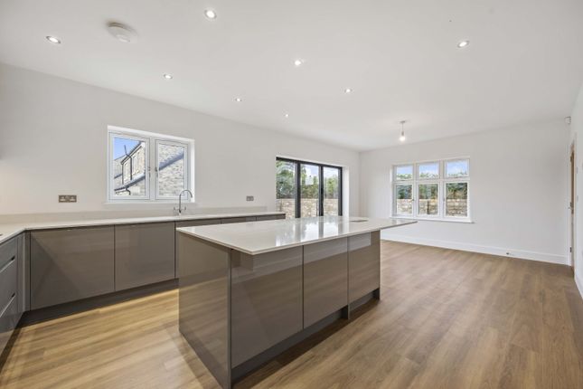 Dalesview Close, Harrogate photo 4