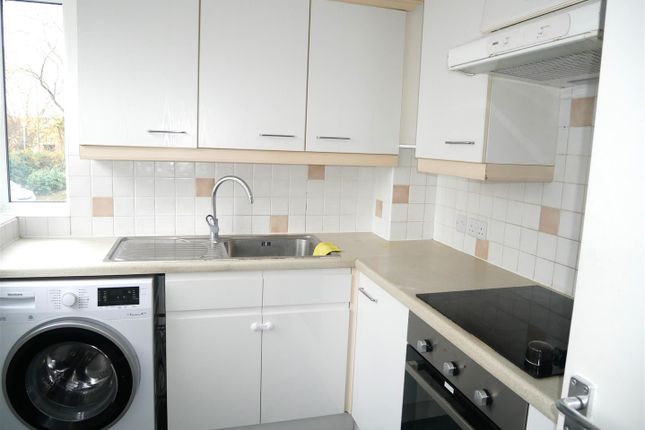2 Fairview Court, Holders Hill Road, Hendon photo 2