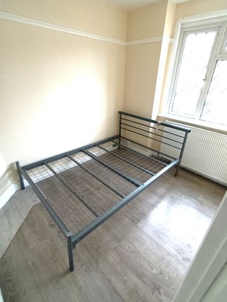 56, Oakdene Road, Uxbridge photo 3