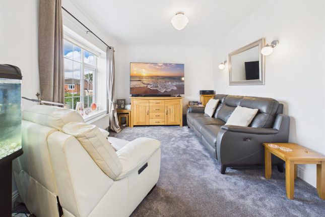 4, Francis Court, Armour Road, Reading photo 3