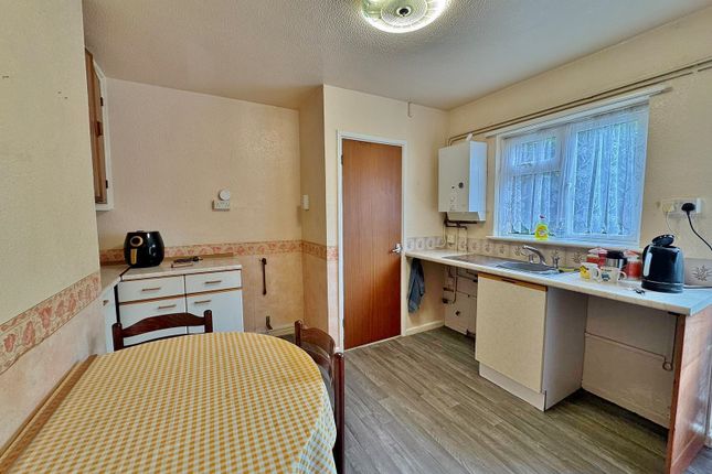 Ground Floor Flat, 19, Seaway Grove, Fareham photo 3