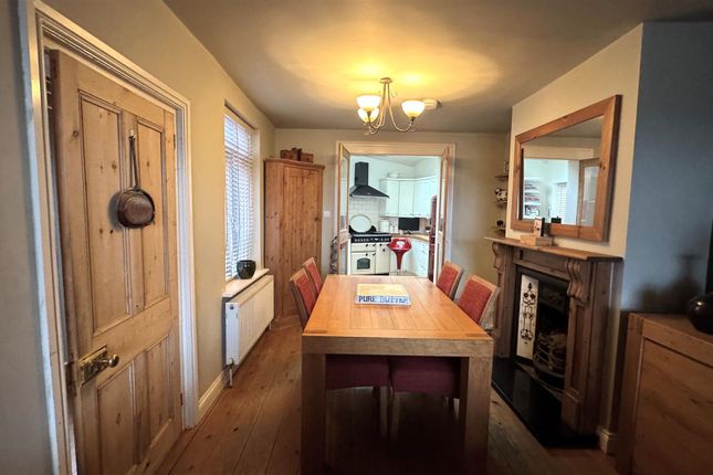 43, Lansdowne Road, Worcester photo 3