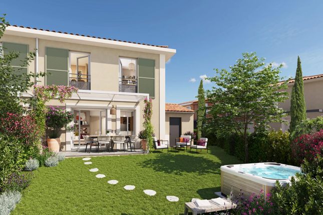 Villa for sale in Cogolin, 83310, France
