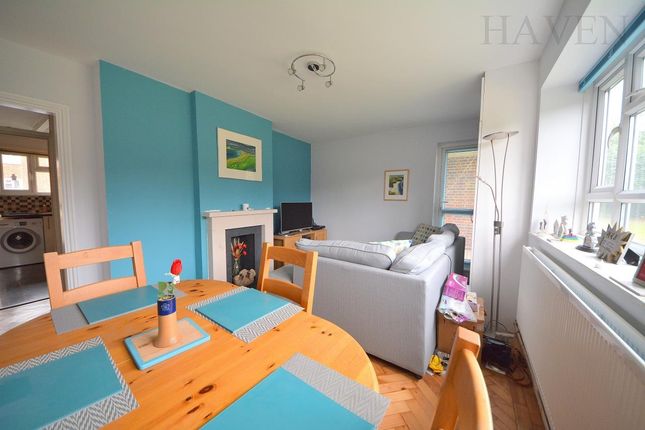 Thumbnail Flat for sale in Campe House, Muswell Hill