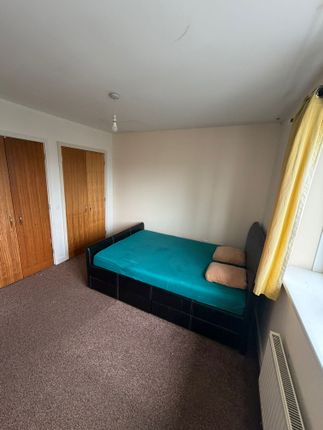 Ballinger Way, Hayes photo 5