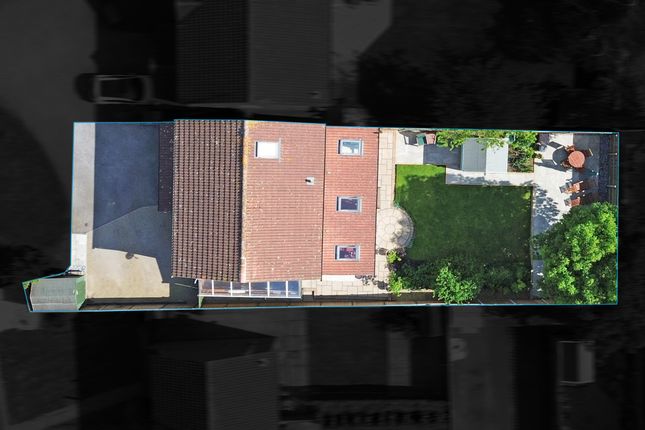 11 Mallard Drive, Leicester photo 2