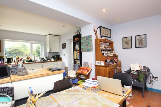 14, St. Davids Place, Llantrisant photo 4