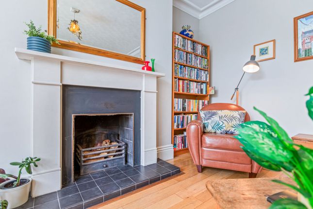 25 Norfolk Gardens, Leeds photo 3