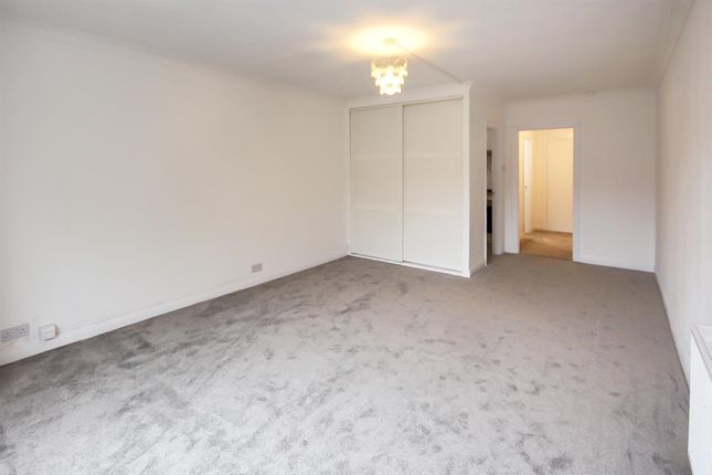 15 Durham Court, Fourth Avenue, Hove photo 4