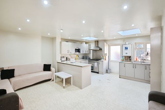 6, Wayford Grove, Birmingham photo 2