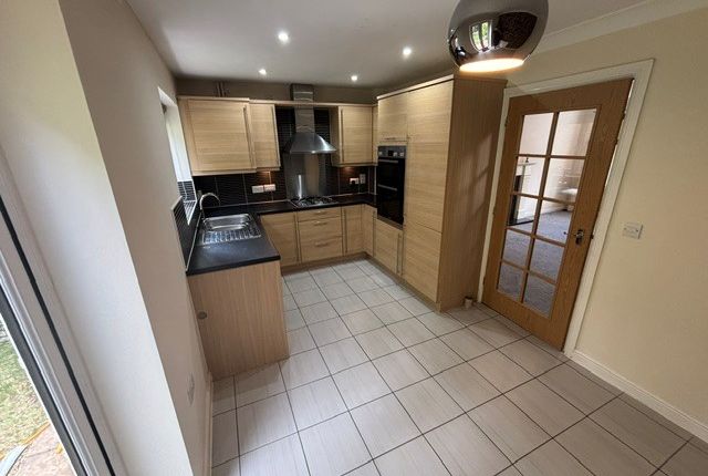 14, Fieldfare Close, NOTTINGHAM photo 5