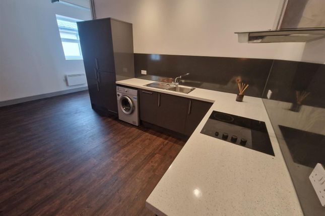 Apartment 4 Churchill Buildings, 128, Walter Road, Swansea photo 3