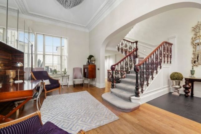 Town house to rent in Princes Gate, Kensington, London