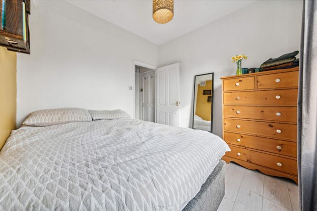 Flat for sale in Branksome Road, London