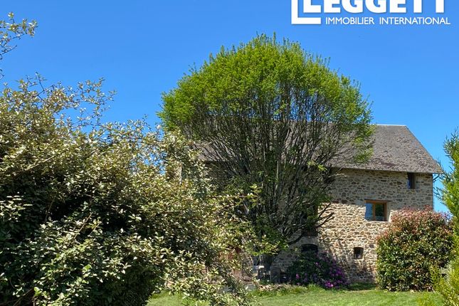 Thumbnail Villa for sale in Condat-Sur-Ganaveix, Corrèze, Nouvelle-Aquitaine