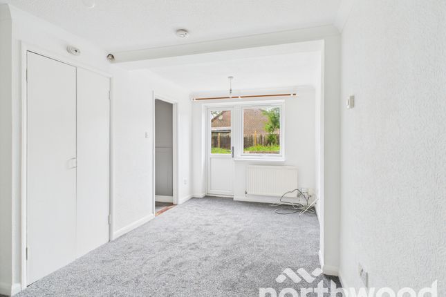 28A, Tennyson Road, Ashford photo 4