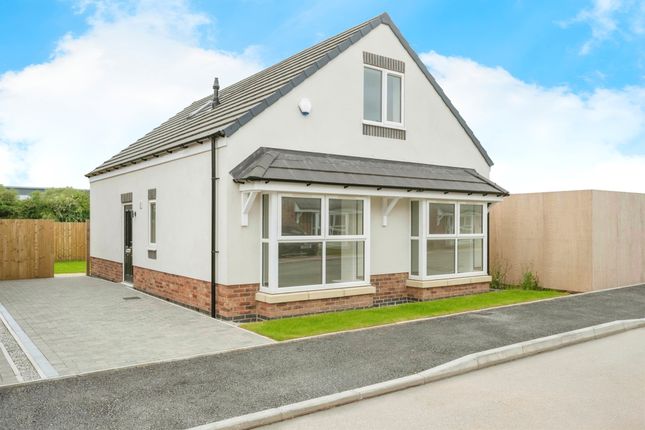 Thumbnail Detached bungalow for sale in Robin Hood Grove, Thorne, Doncaster