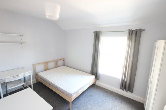 Thumbnail Shared accommodation to rent in Walter Street, Chester