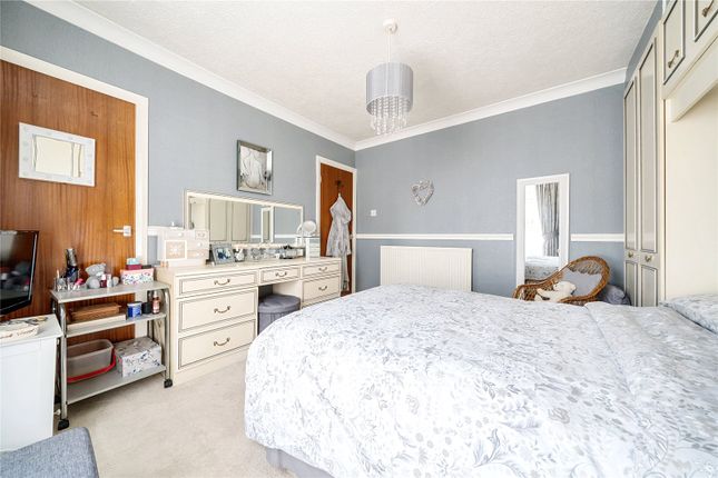 Terraced house for sale in Victoria Avenue, Barnet