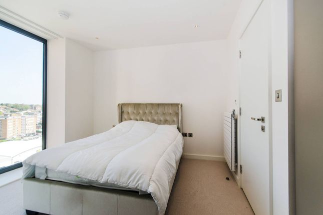 2-bed flat on Elvin Gardens, Wembley, £550,000