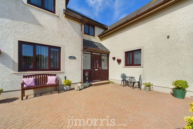 Brynawel, 22 Heol Caradog, Fishguard photo 3