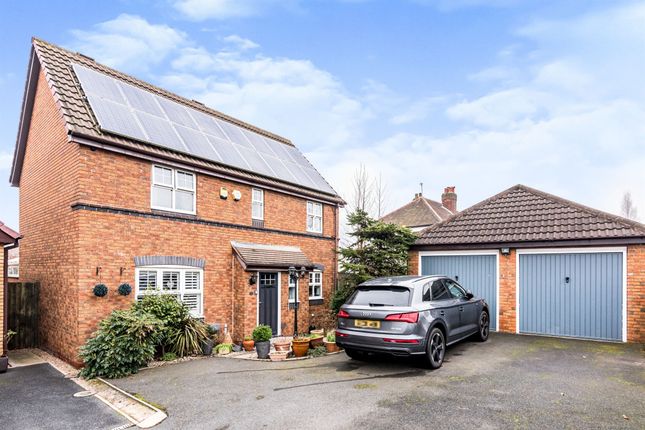 Thumbnail Detached house for sale in Regal Close, Two Gates, Tamworth