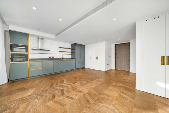 Flat to rent in Circus Road South, London
