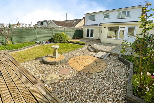 1 Greenfields Avenue, Bridgend photo 4