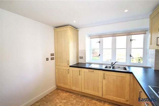 Flat 8, Elizabeth House,, Elizabeth Drive, Surrey photo 5