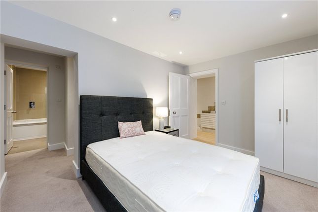Flat 1, 45, Gloucester Place, London photo 2