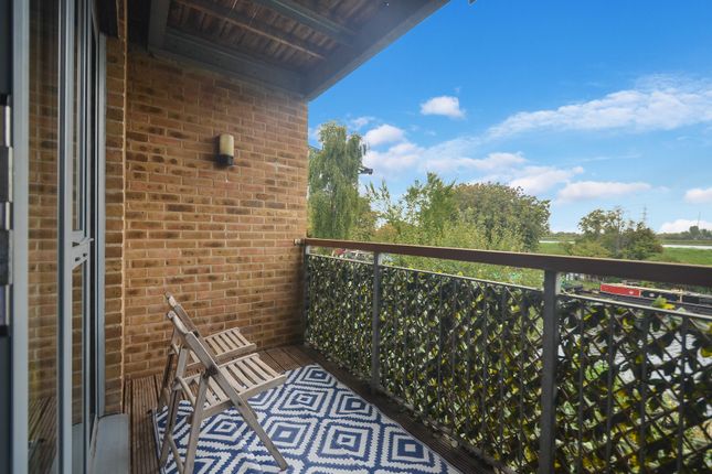 Balcony_Pic_1 (1).Jpg
